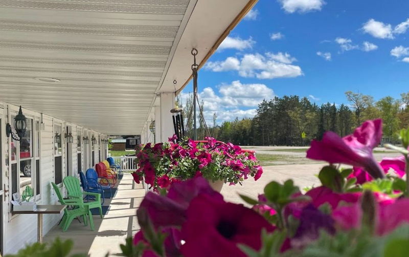 Hillcrest Inn & Motel (Hill Crest Motel) - From Web Listing (newer photo)